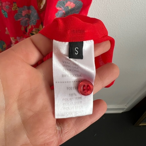 The Andamane Donna Floral Printed Button Down Tie Strap Mini Dress Red, S - Picture 6 of 7